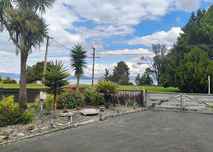 Hamurana Lakefront Escape Rotorua